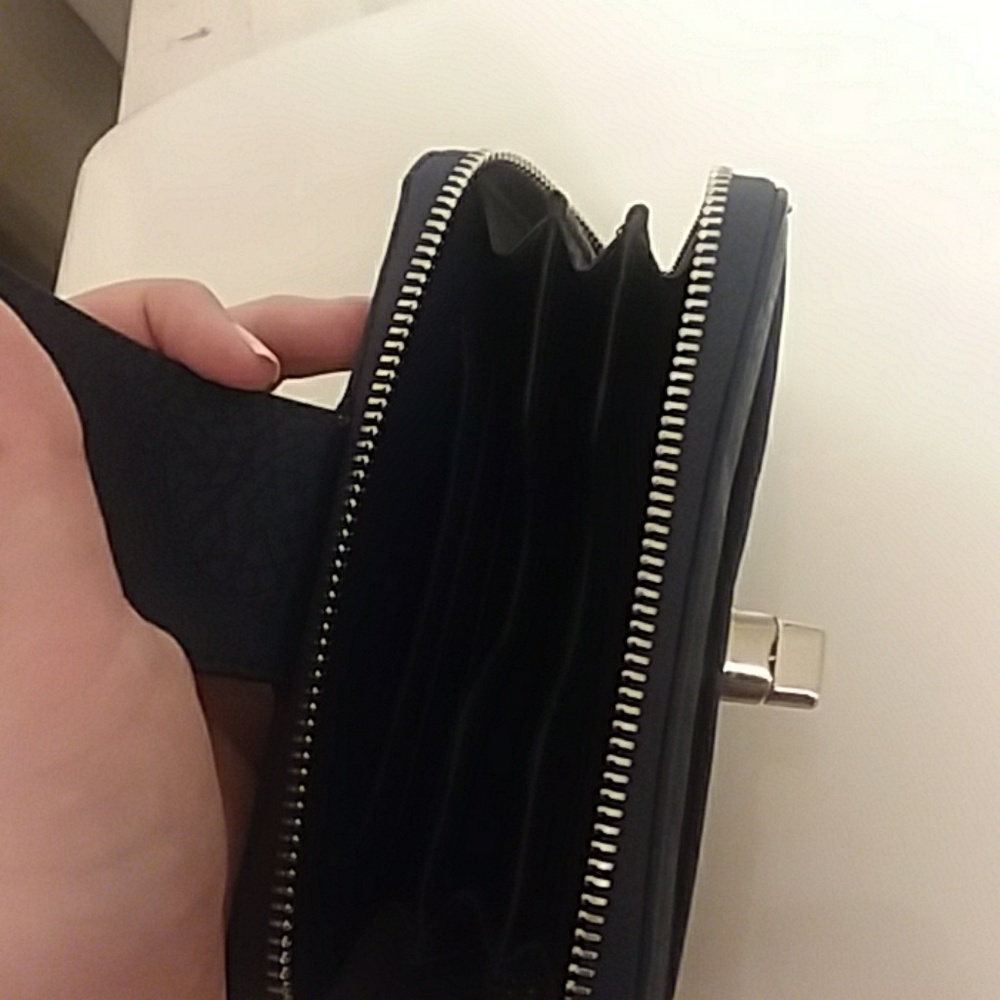 Wallet - Picture 3 of 3